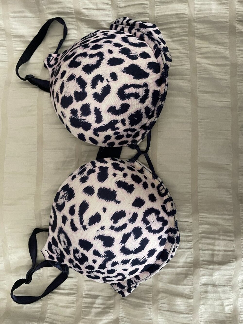 Victoria Secret's Bombshell Plunge Leopard Bra